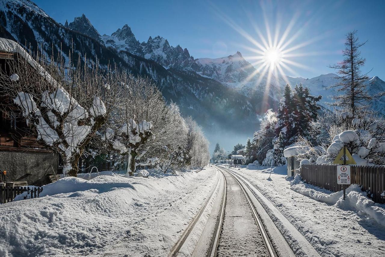 Eden Hotel, Apartments And Chalet Chamonix Les Praz Екстериор снимка